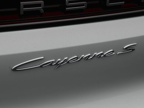 Certified 2026 Porsche Cayenne S image 9