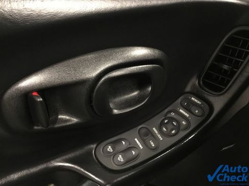 Used 2002 Chevrolet Corvette Coupe w/ Preferred Equipment Group2 image 16