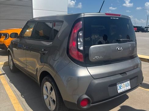 Used 2016 Kia Soul FWD image 3