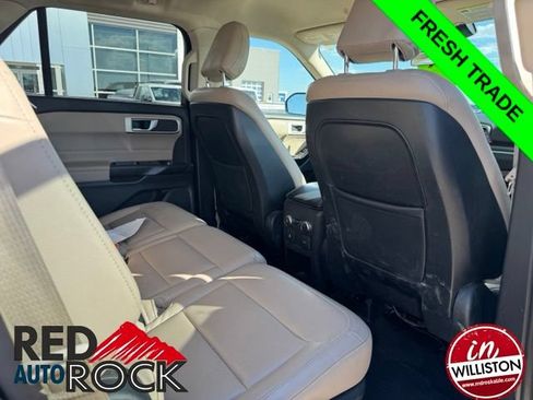 Used 2020 Ford Explorer XLT w/ Equipment Group 202A AWD/4WD image 9