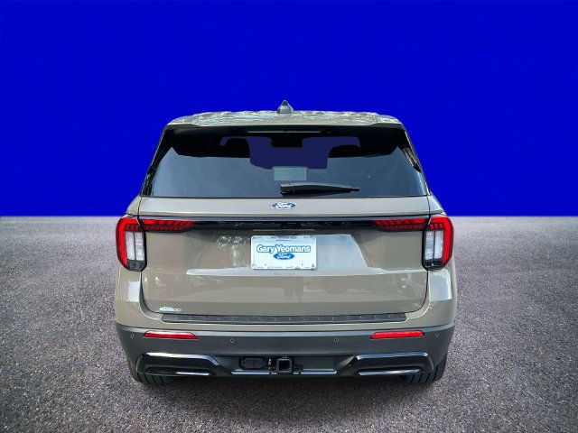 New 2027 Ford Explorer ST-Line AWD/4WD image 4