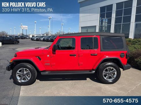 Used 2022 Jeep Wrangler Unlimited Sahara w/ Cold Weather Group AWD/4WD image 9