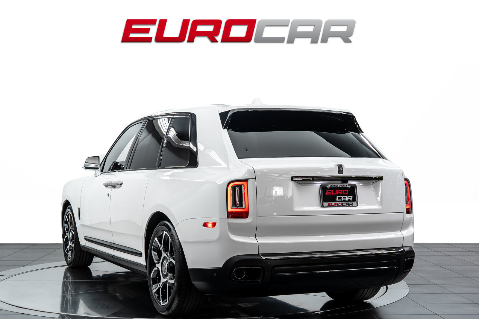 Used 2022 Rolls-Royce Cullinan Black Badge w/ Dark Exterior Package AWD/4WD image 4