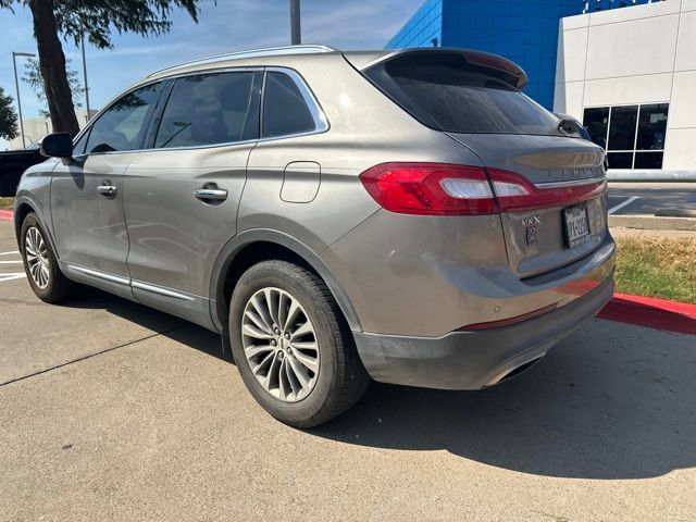 Used 2016 Lincoln MKX Select w/ Select Plus Package FWD image 8
