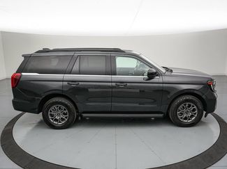 Certified 2025 Ford Expedition Active AWD/4WD video 3