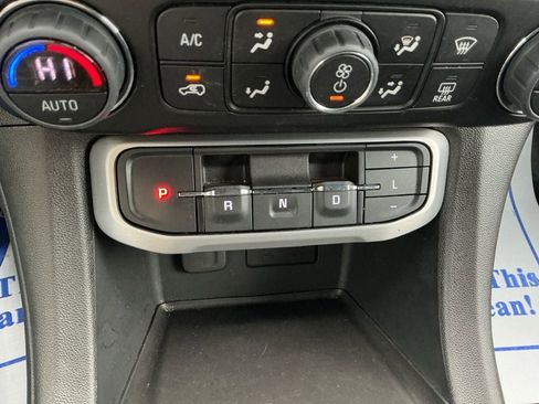 Used 2023 GMC Acadia SLE image 20