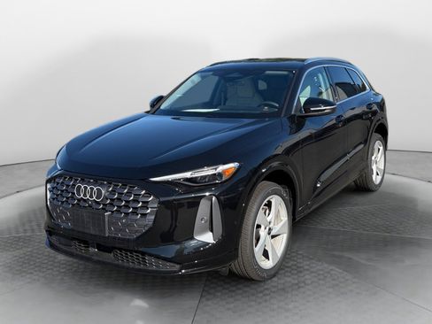 New 2025 Audi Q5 Premium Plus image 3