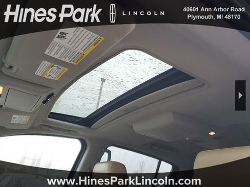 Used 2013 Nissan Armada Platinum w/ Platinum Reserve Pkg image 12