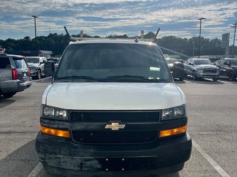 Used 2021 Chevrolet Express 2500 w/ Driver Convenience Package RWD image 7