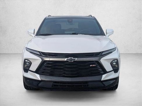 Used 2023 Chevrolet Blazer RS w/ Enhanced Convenience Package image 2