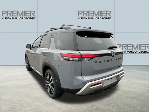 New 2025 Nissan Pathfinder Platinum image 7