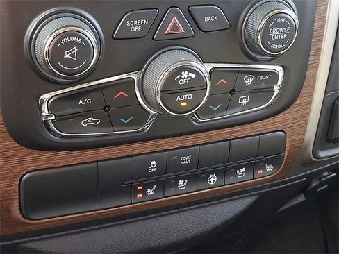 Used 2014 RAM 1500 Laramie image 15