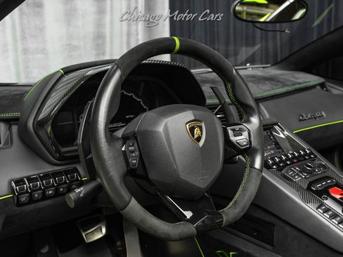 Used 2016 Lamborghini Aventador LP 750-4 Superveloce image 9