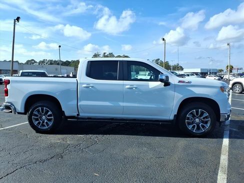 New 2026 Chevrolet Silverado 1500 LT image 2