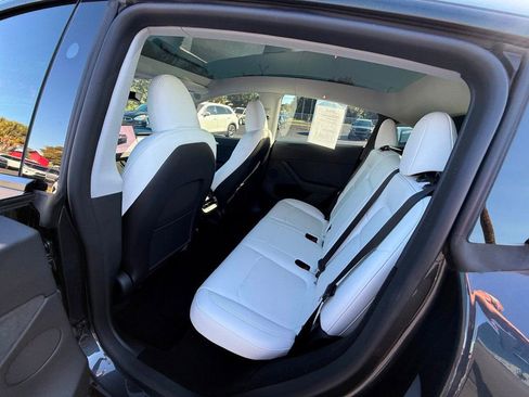 Used 2024 Tesla Model Y Long Range image 24