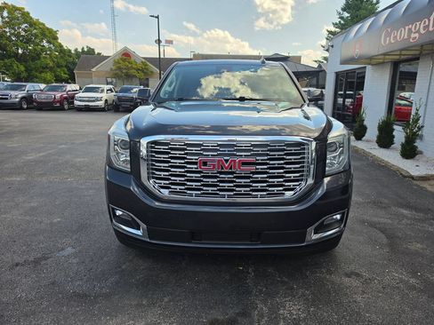Used 2020 GMC Yukon Denali w/ Denali Ultimate Package AWD/4WD image 39