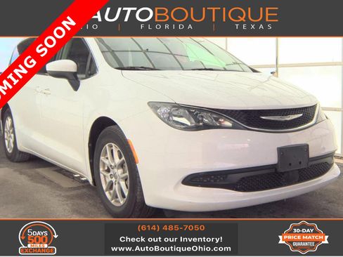 Used 2021 Chrysler Voyager Lxi image 1