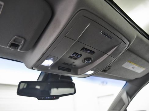 Used 2017 GMC Yukon SLT w/ Open Road Package image 20