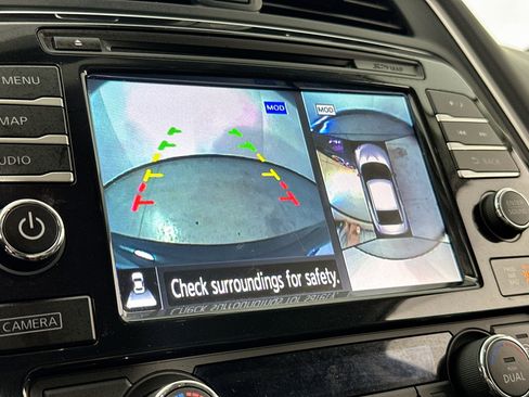 Used 2017 Nissan Maxima Platinum FWD image 14