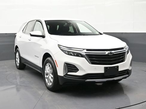 Used 2023 Chevrolet Equinox LT AWD/4WD image 7