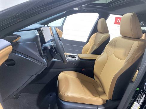 Used 2024 Lexus RX 350 Premium image 11