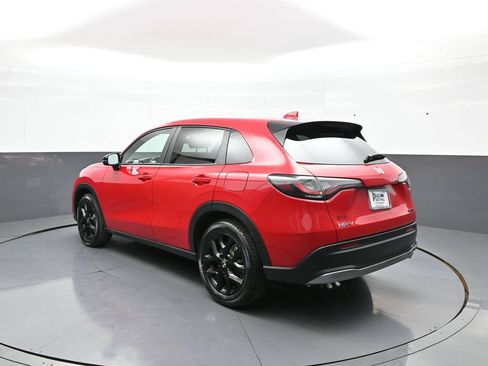 Certified 2024 Honda HR-V Sport image 8