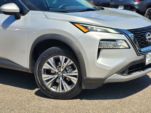 Used 2023 Nissan Rogue SV FWD image 6