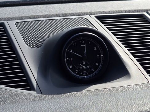 Certified 2025 Porsche Macan image 22