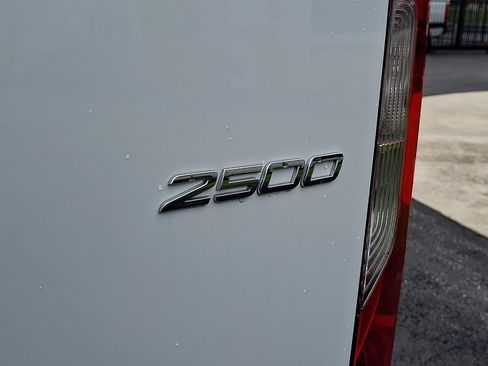 Used 2024 Mercedes-Benz Sprinter 2500 image 30