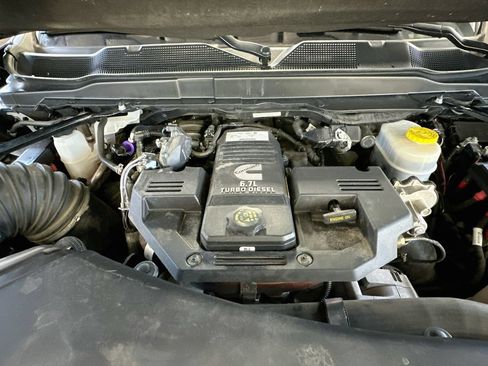 Used 2022 RAM 2500 Limited AWD/4WD image 32
