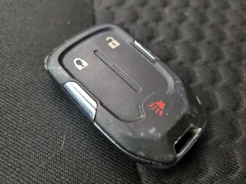 Used 2018 GMC Terrain SLE image 32