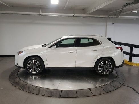 Used 2024 Lexus UX 250h AWD w/ Premium Package image 4