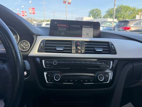 Used 2018 BMW 320i xDrive Sedan AWD/4WD image 14