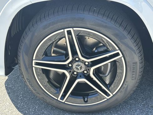 New 2026 Mercedes-Benz GLS 450 4MATIC image 13