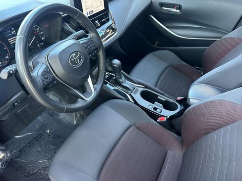 Used 2024 Toyota Corolla SE w/ SE Package FWD image 4