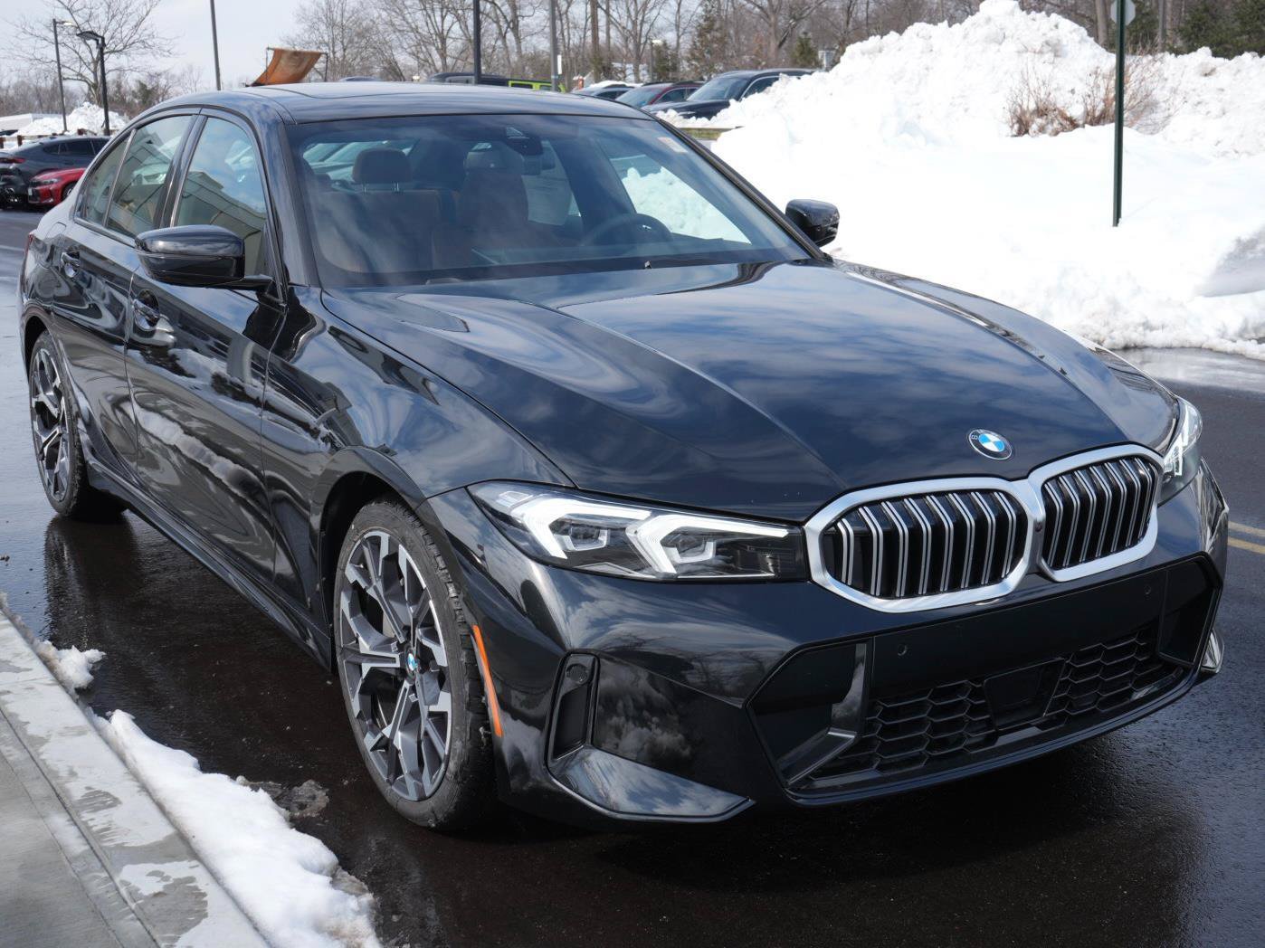 Used 2026 BMW 330i xDrive Sedan w/ M Sport Package AWD/4WD image 13