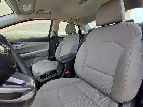 Used 2021 Kia Forte LXS FWD image 10