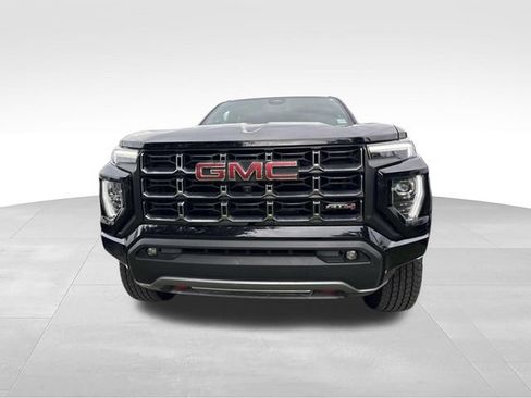 Used 2025 GMC Canyon AT4 w/ Technology Plus Package AWD/4WD image 2
