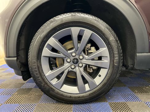 Used 2023 Ford Explorer XLT w/ Equipment Group 202A image 15