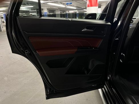 Certified 2021 Volkswagen Atlas Cross Sport SEL Premium w/ Cross Sport MDO Package AWD/4WD image 22