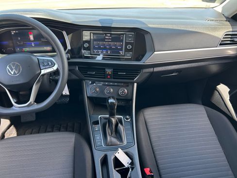Certified 2023 Volkswagen Jetta S FWD image 19