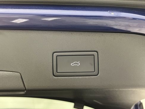 Used 2021 Volkswagen ID.4 Pro S image 17