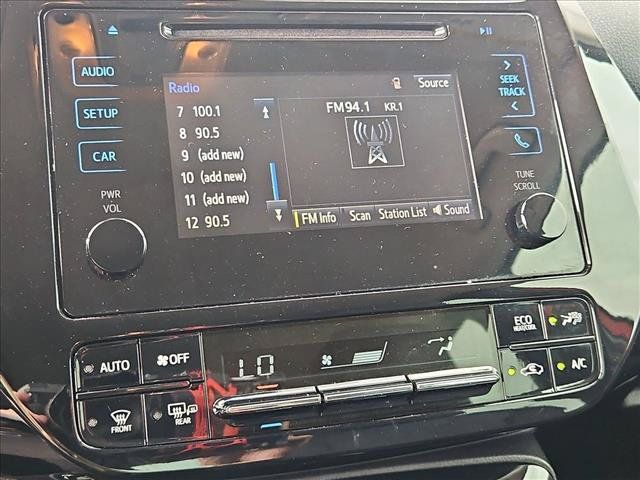 Used 2019 Toyota Prius XLE FWD image 17