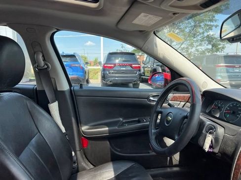 Used 2013 Chevrolet Impala LTZ FWD image 29