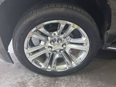Used 2019 GMC Yukon SLT w/ Premium Edition RWD image 9