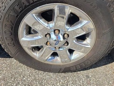 Used 2013 Ford F150 Lariat w/ Lariat Chrome Pkg AWD/4WD image 11