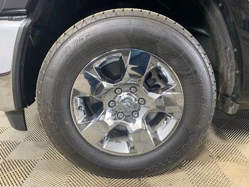 Used 2025 RAM 1500 Big Horn AWD/4WD image 36