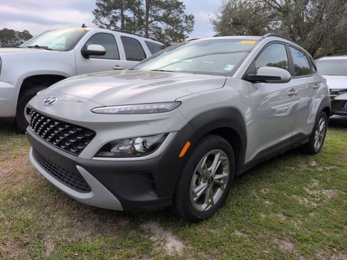 Used 2023 Hyundai Kona SEL image 5