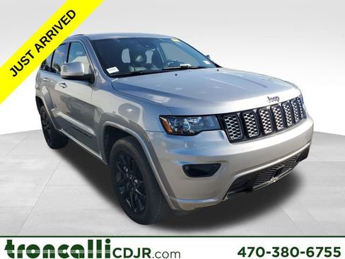 Certified 2021 Jeep Grand Cherokee Laredo X image 1