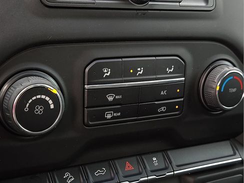 Used 2020 Chevrolet Silverado 1500 Custom Trail Boss w/ Custom Convenience Package AWD/4WD image 14